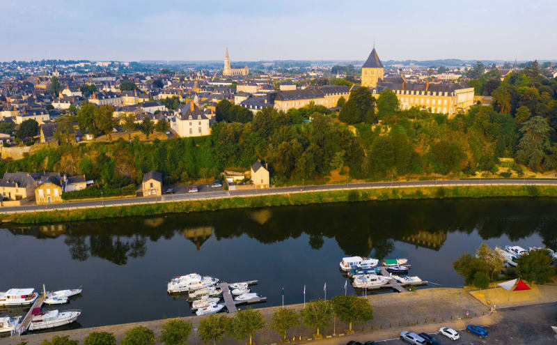 Suivre le lit de La Mayenne à vélo depuis Château-Gontier - Château-Gontier-sur-Mayenne