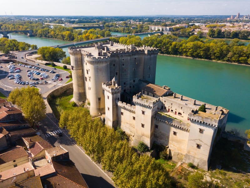 A vélo de Tarascon à Maillane, avec vue sur les Alpilles - Tarascon