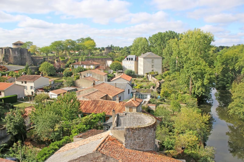 Parthenay et moment hors du temps le long du Thouet - Parthenay
