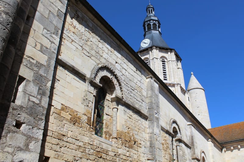 Civray, son église, son fleuve et son charme d'antan - Civray