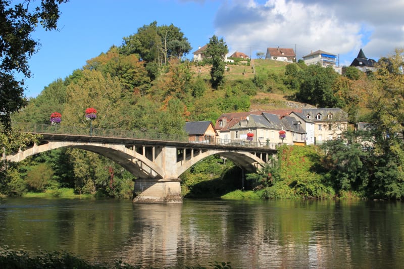 Altillac et moment doux à VTT sur la rive droite de la Dordogne - Altillac