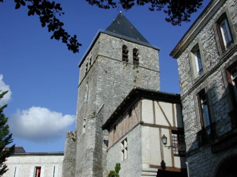 Beauville, village promontoire sur la vallée de la Séoune - Beauville