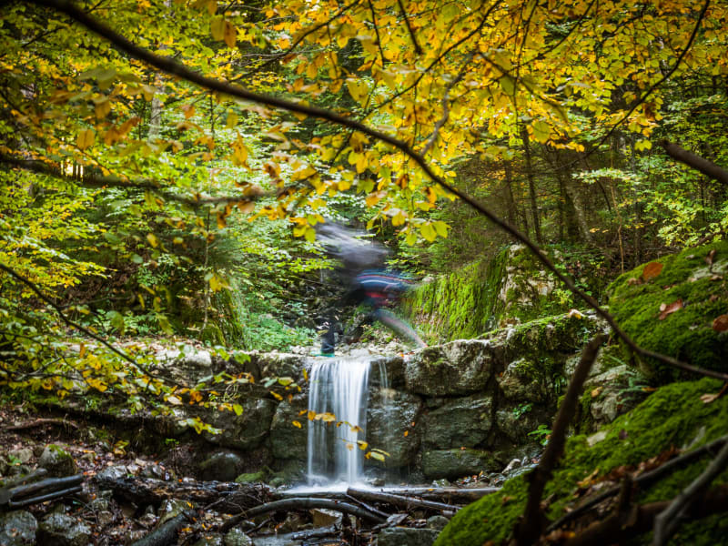 Vadrouille envoûtante à la cascade du Dard et moment doux - Villaz
