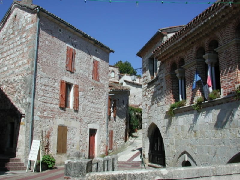 Penne-d'Agenais, Auradou, dans les coteaux nord du Pays de Serres - Penne-d'Agenais