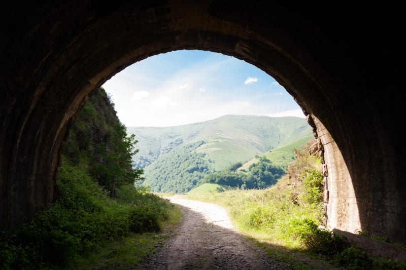 Saint-Ferréol-d'Auroure et la traversée d'un tunnel de 2 km - Saint-Ferréol-d'Auroure