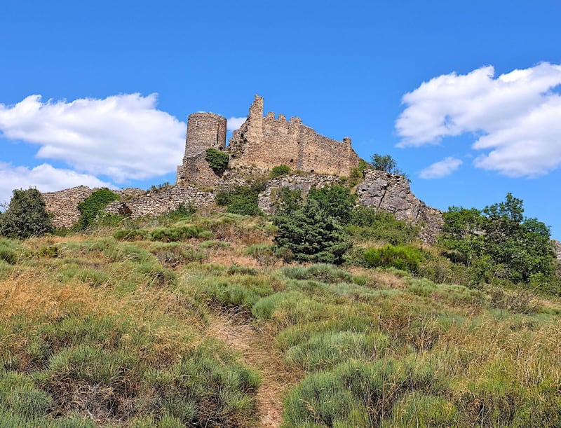 Forteresse de Couzan et bain de nature dans la Loire - Sail-sous-Couzan