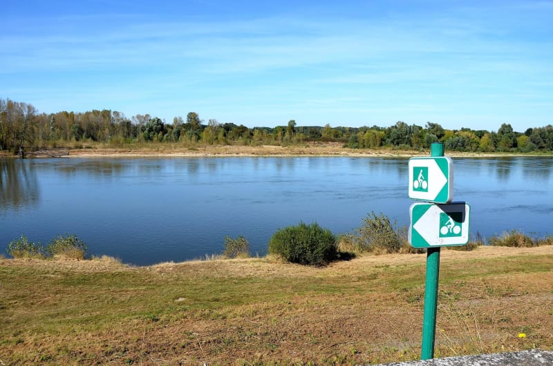 Échappée fluviale à vélo depuis Abergement-la-Ronce - Abergement-la-Ronce