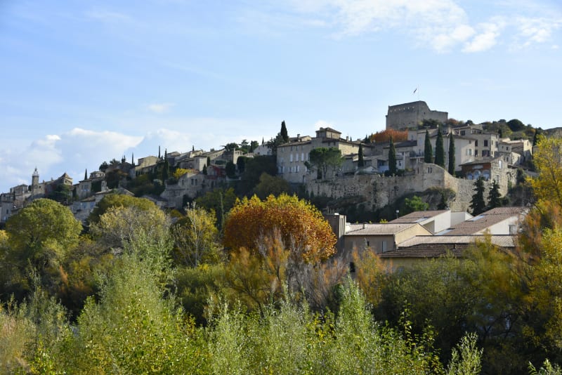 Vaison-la-Romaine et aventure sur des collines verdoyantes - Vaison-la-Romaine