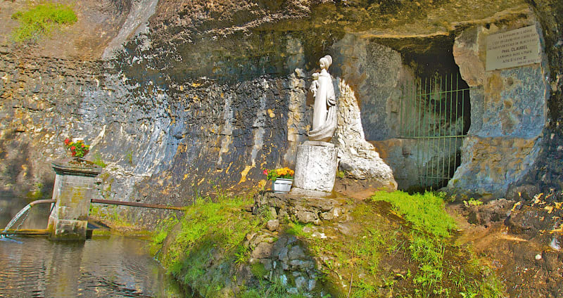 Vie du Loup, sources du Groin et de l'Adoue - Champagne-en-Valromey