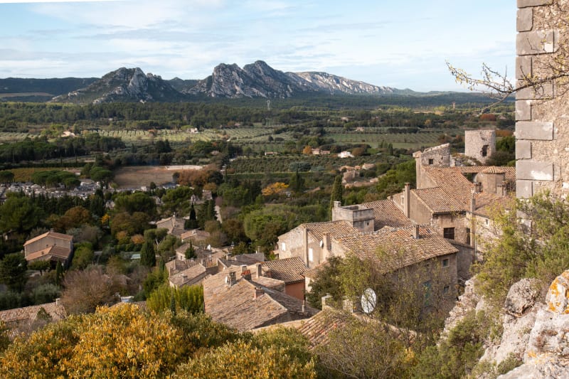 Piémont des Alpilles et château de Romanin depuis Eygalières - Saint-Rémy-de-Provence