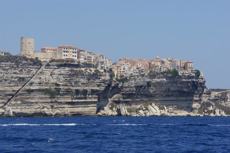 Beauté du littoral de Bonifacio et petite plage cachée - Bonifacio