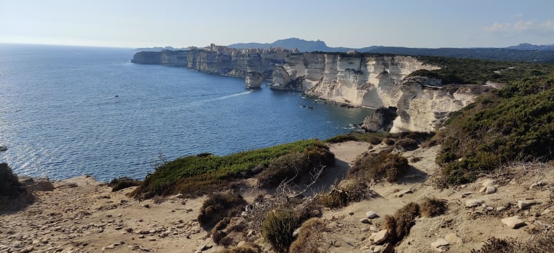 Falaises granitiques de Bonifacio et senteurs marines - Bonifacio