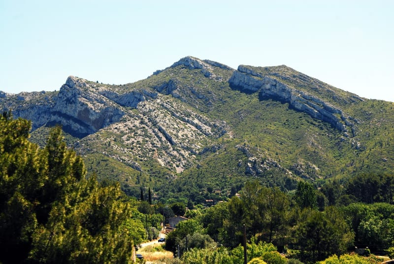 Sur le Mont Julien depuis Cadolive et crochet par le Ratier - Cadolive