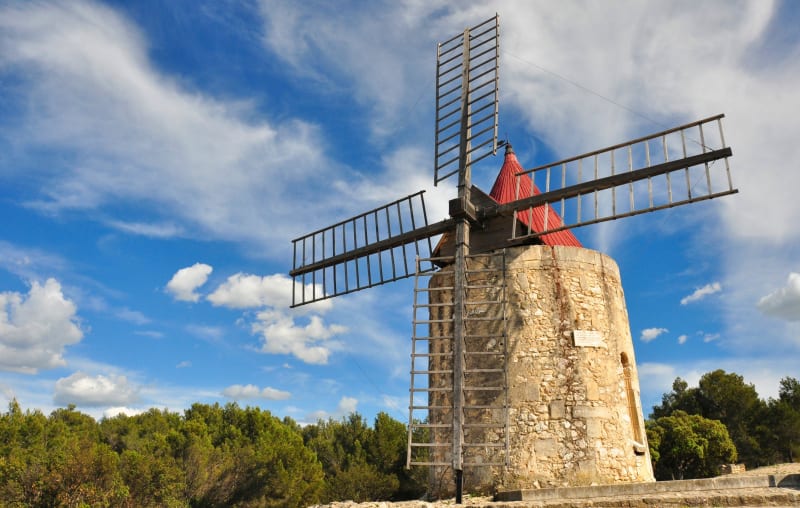 Boucle des Moulins de Daudet et GR 653 - Fontvieille