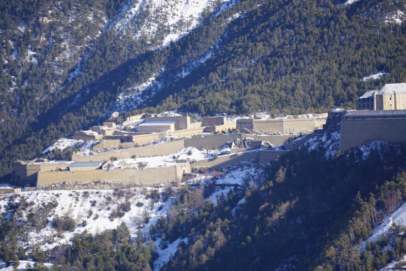 En raquettes aux forts de Briançon - Briançon