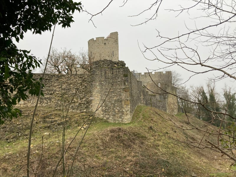 Château de Fallavier en boucle depuis la Verpillière - La Verpillière