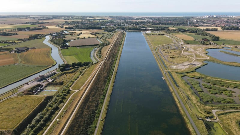 Passage aux rives de L'Aa, entre villes et campagne. - Grand-Fort-Philippe