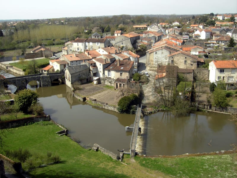 En longeant la Viette - Parthenay