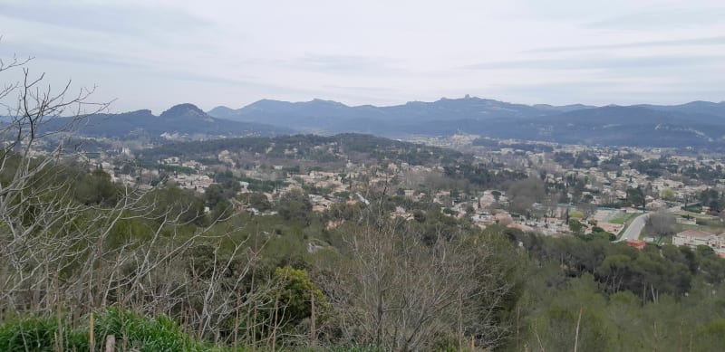 Boucle de Simiane par Bouc Bel-Air - Simiane-Collongue