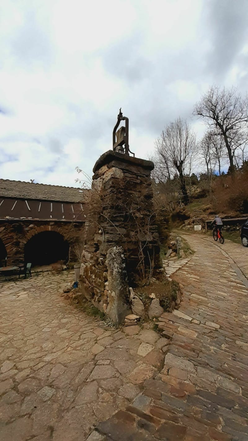 Auriac, une pepite sur l'Ubac du Mont-Lozère. - Allenc