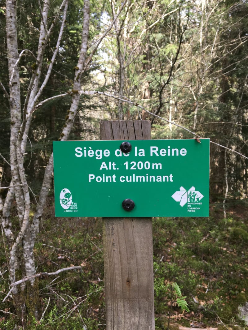 Le siège de la Reine - Saint-Just