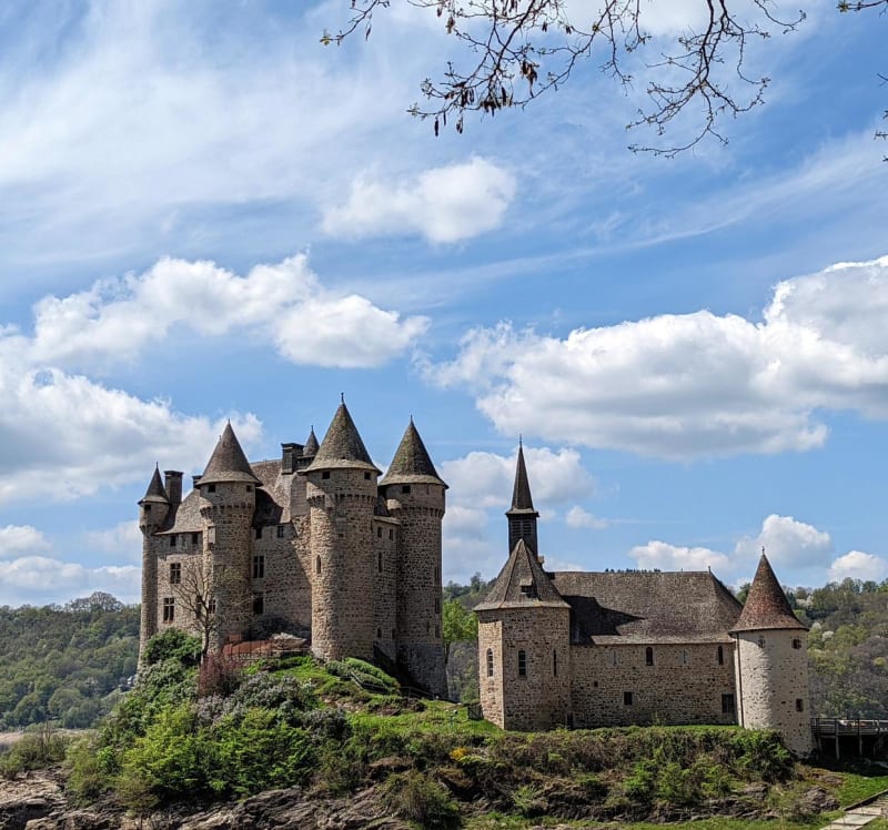 Trésors du lac de la Siauve et découverte de ses secrets - Lanobre