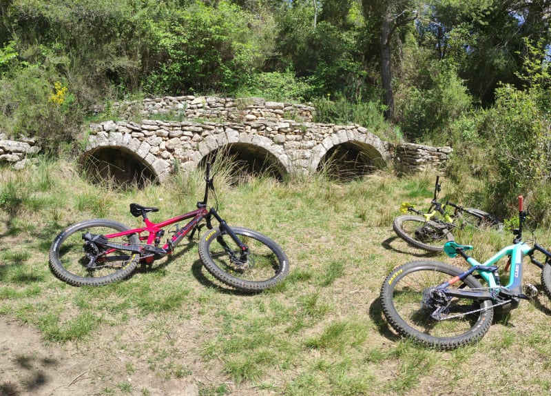 Mazaugues, saut du cabri,  gorges du caramy, tourves - Mazaugues