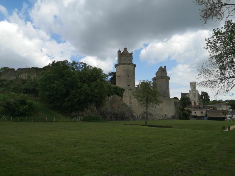 Découverte d'Apremont ; du château au barage - Apremont