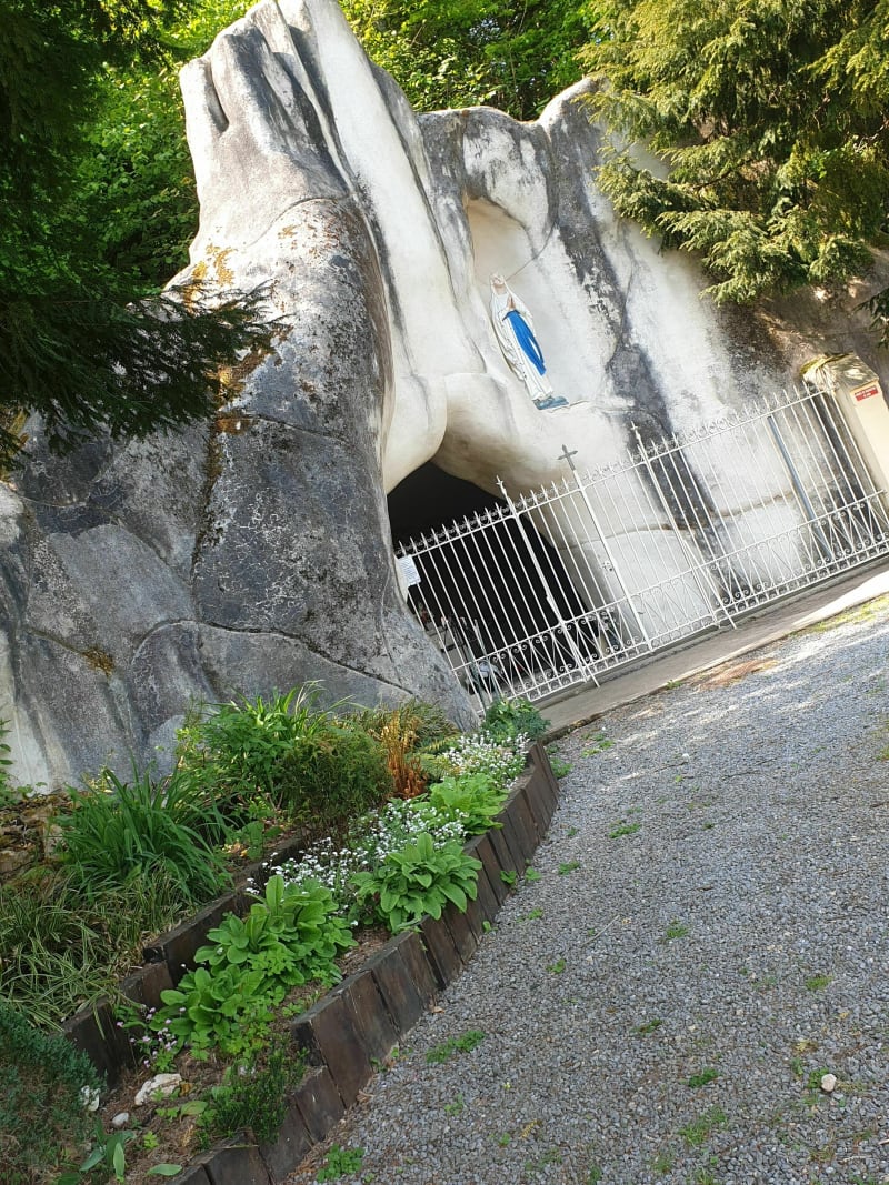 Petit tour en passant par la grotte de la vierge - Longuyon