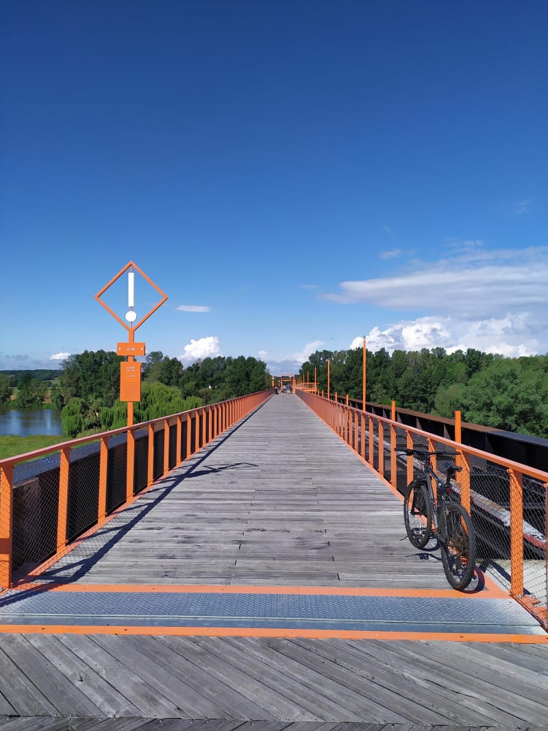 Balade sur le sentier des Castors via le pont de fer - Moulins