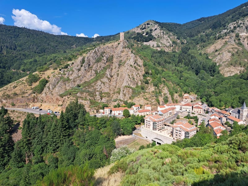 Autour de Saint Laurent en partant de notre Dame des neiges - Saint-Laurent-les-Bains-Laval-d'Aurelle