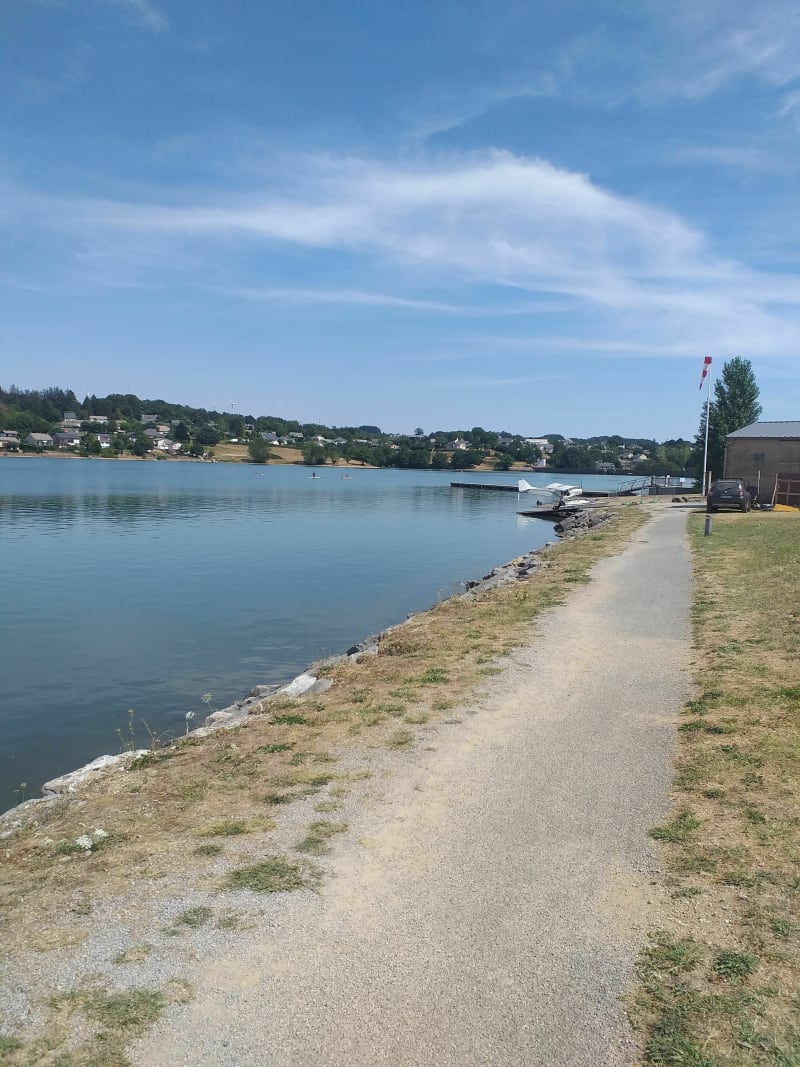 Wandel rond het meer van Villefranche de Panat - Villefranche-de-Panat
