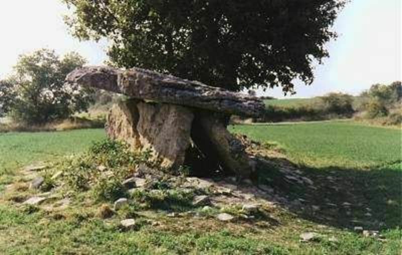 Petits hameaux et dolmen - Sévérac-d'Aveyron