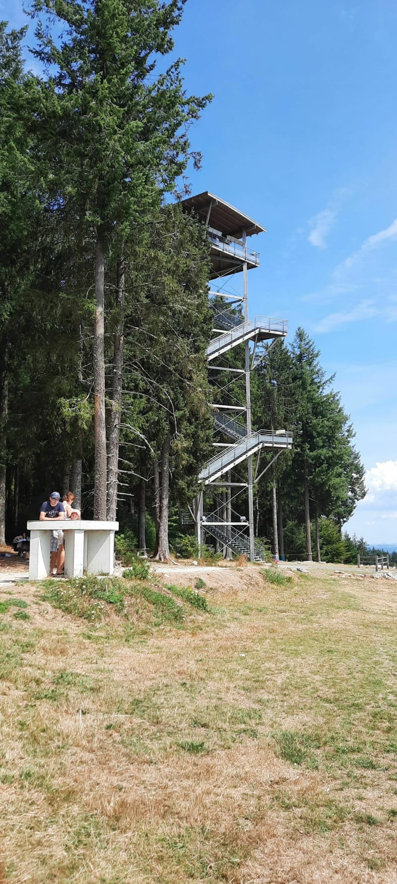 Le Mont Bessou et sa Tour d'Orientation - Meymac
