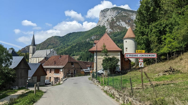 Tour de Roche Veyrand - Saint-Pierre-d'Entremont
