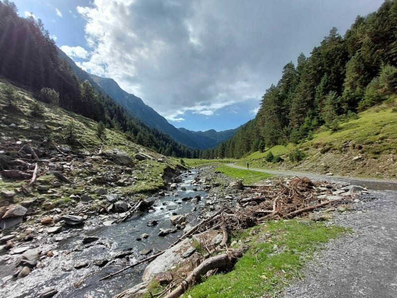 Vers l'hospice du Rioumajou - Saint-Lary-Soulan