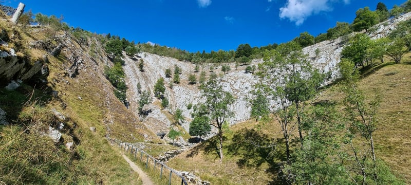 De bron van de Saine, Belvedere van de gespleten rots - Foncine-le-Haut