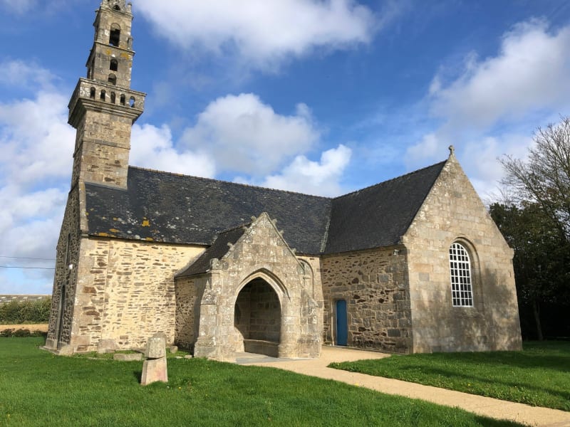 Agréable balade en VTC vers le Dragon de Landouzen - Lannilis