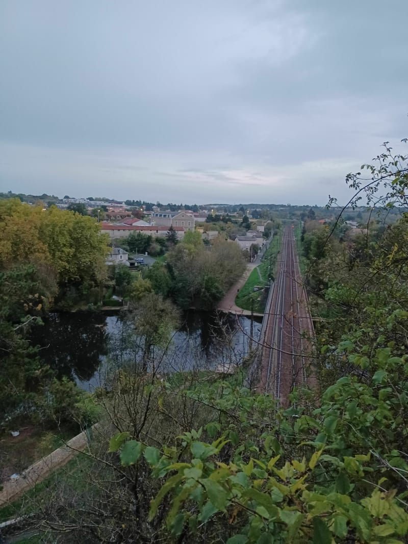 Parc de Blossac vers St-Benoît par les bords du Clain - Poitiers
