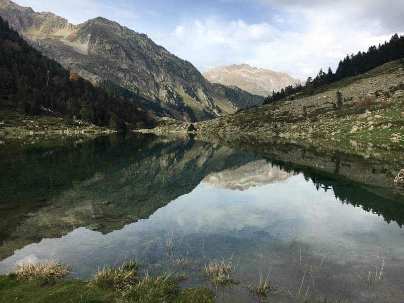 Le lac de Suyen et la toue de Doumblas - Arrens-Marsous
