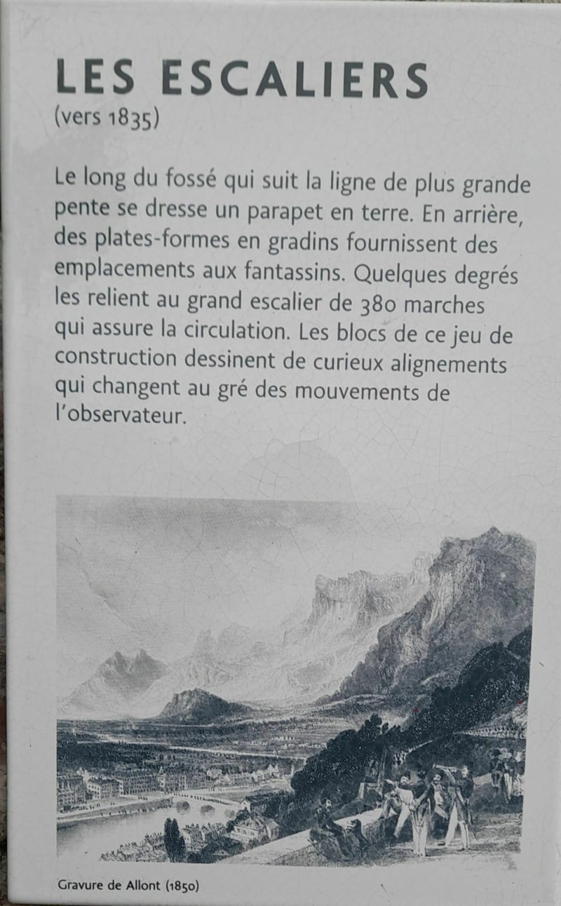 La Bastille par les escaliers côté porte Saint Laurent - Grenoble