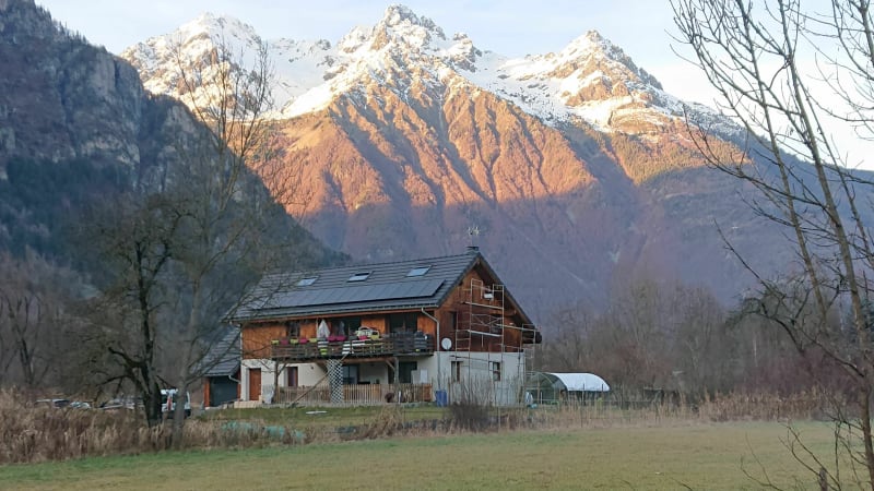 Marche en bord de romanche dans les Ecrins - Le Bourg-d'Oisans
