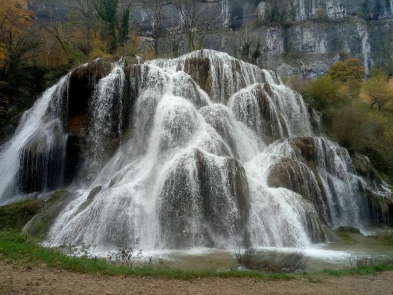 Cascade de Baume-les-Messieurs et le belvédère de Roche - Baume-les-Messieurs