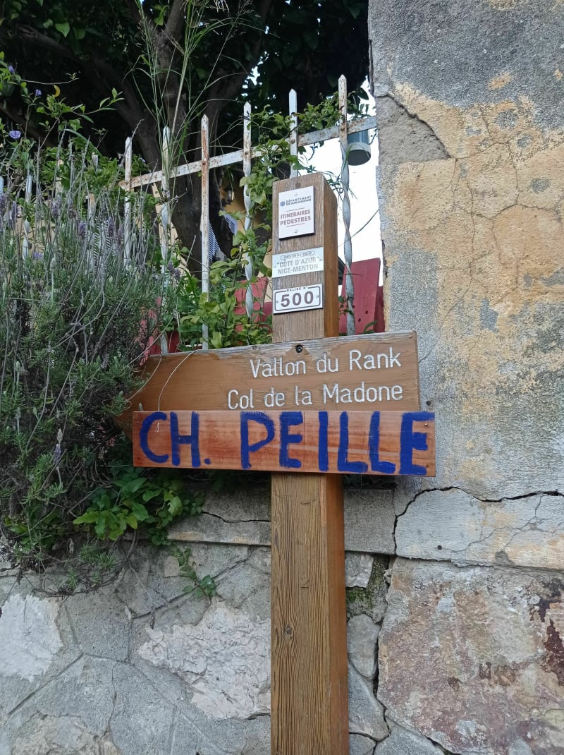 Gorbio, petit départ vers le col de la Madone - Gorbio