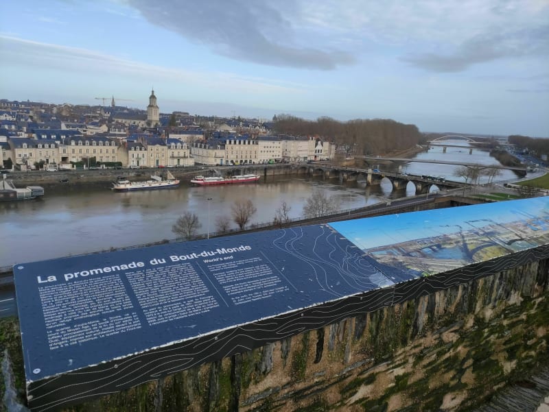 Promenade dans le vieux Angers jusqu'au centre-ville - Angers