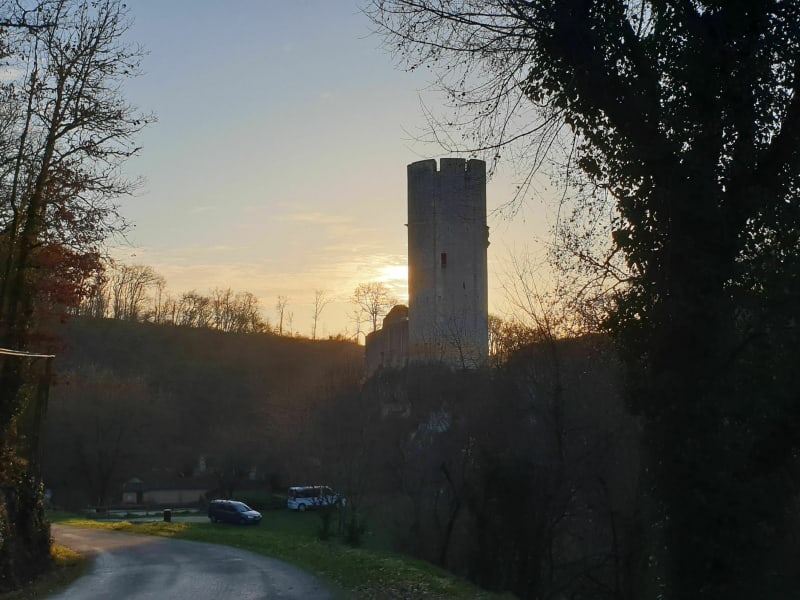 Superbe château et une géocache - Gavaudun