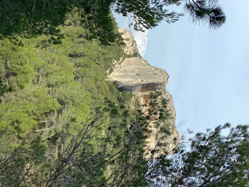 Rocher des Deux Trous, Mont Gaussier et Lac du Peiroou - Saint Rémy de Provence
