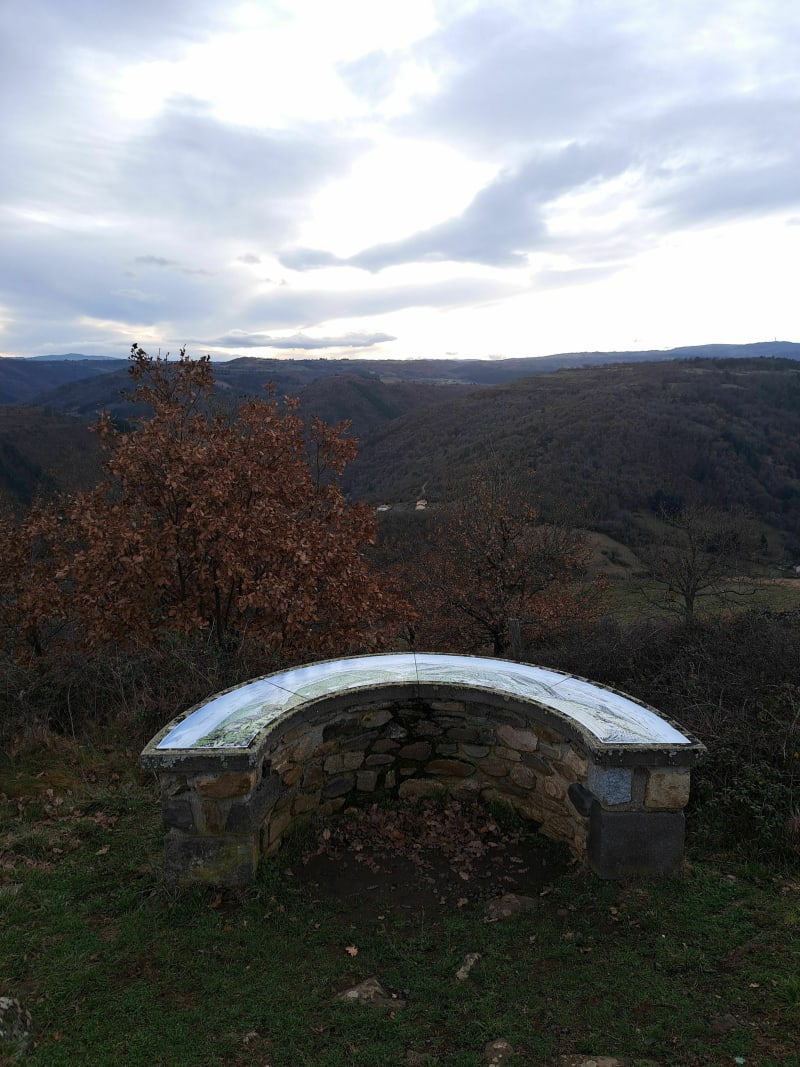 Tour du plateau de la Chau au dessus de Blesle - Torsiac
