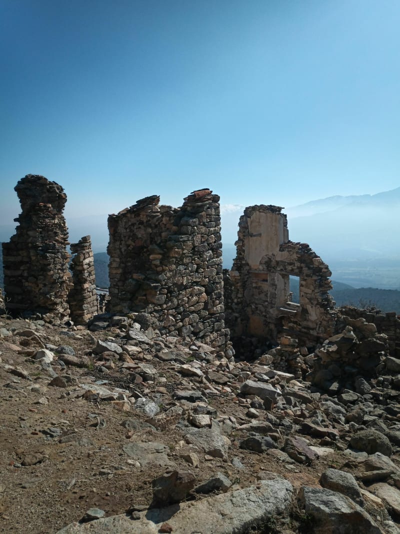 Eus et le village abandonné de Comes - Eus