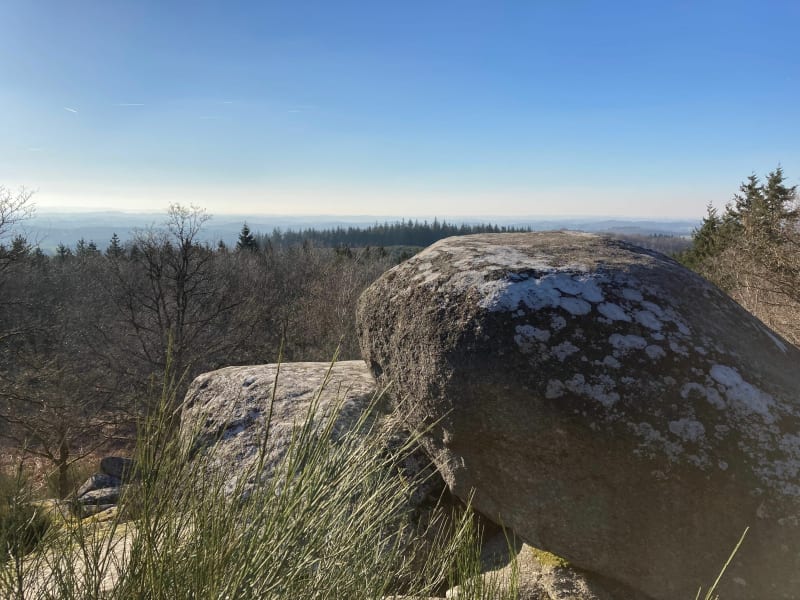 Le Maupuy et ses pierres Civières - Saint-Léger-le-Guérétois